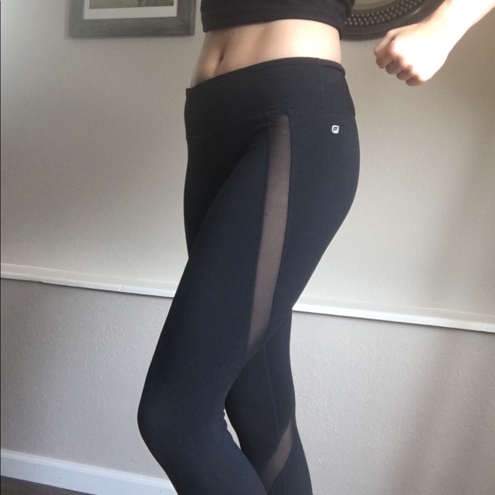 Fabletics Salar Capri Legging - Mesh Cutouts - S